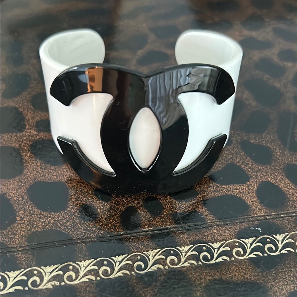 White and Black Resin Cuff Bracelet